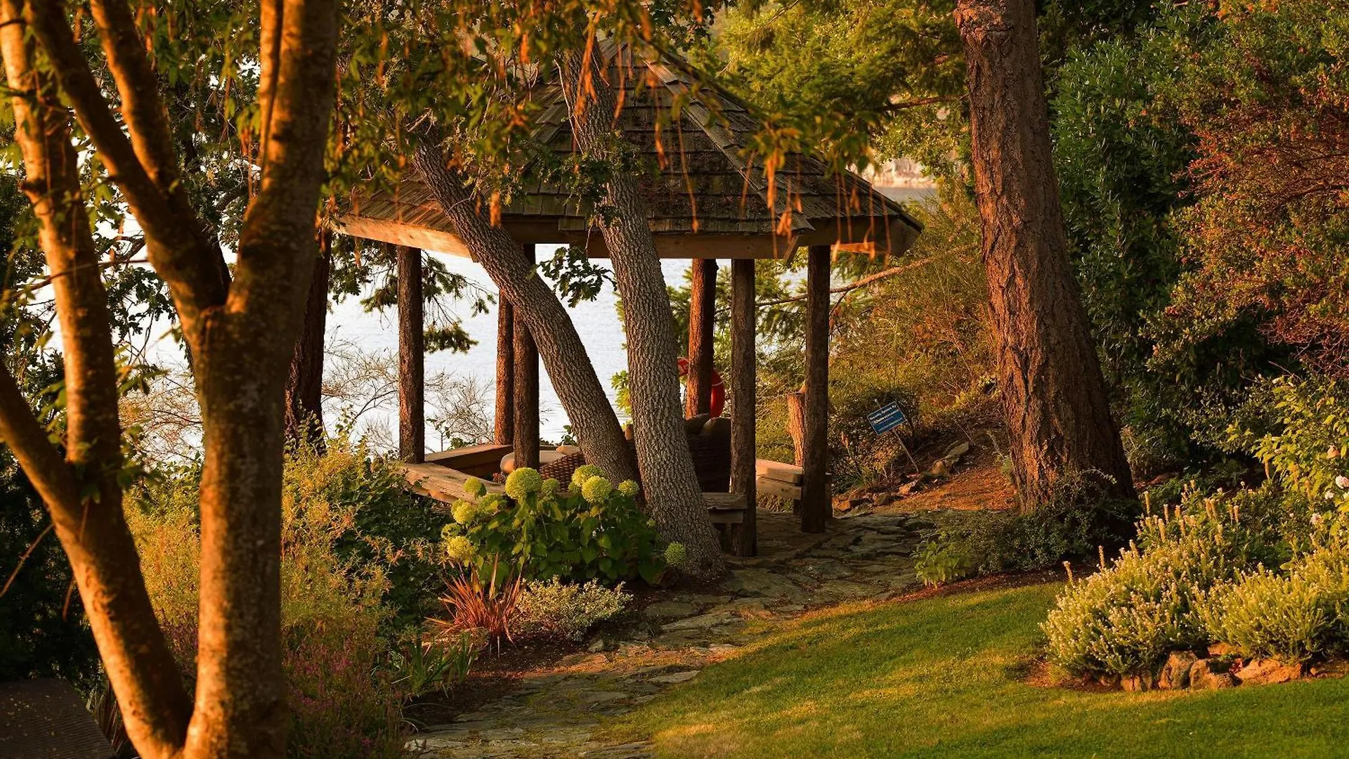 Island Luxury Oceanside Estate Villa Saanichton Holiday home